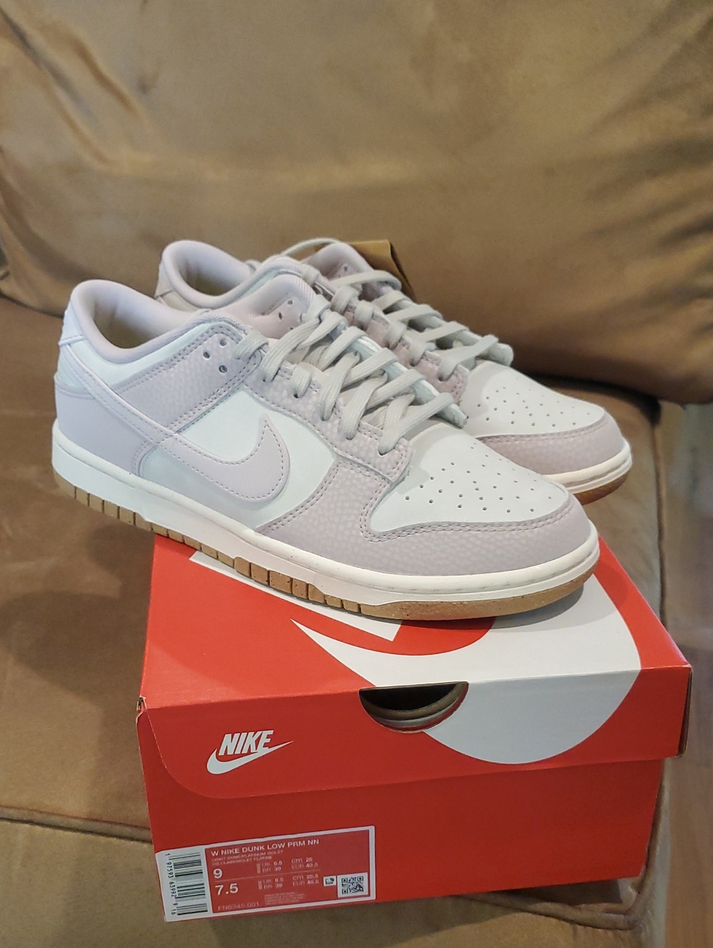 Nike Dunk Low Prm Platinum Violet - Picture 2 of 6